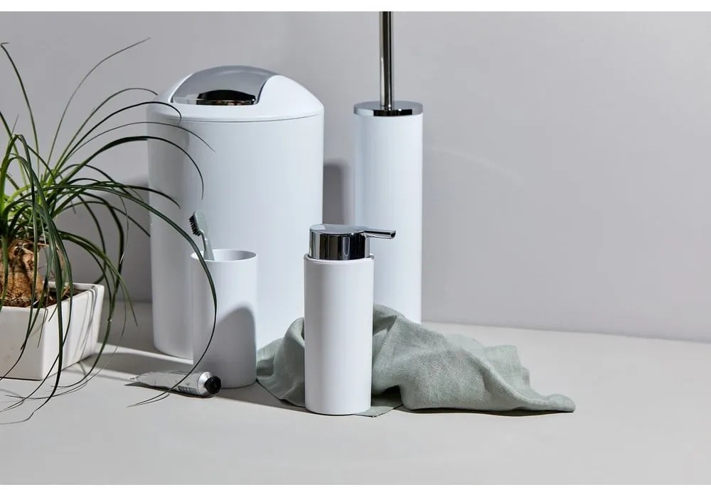 Set de accesorii de baie alb din plastic Calvo – Wenko