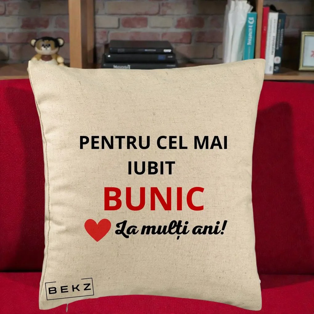 Cadou pentru Bunic - Perna Personalizata Pentru Cel Mai Iubit Bunic La Multi Ani Rosu, 40x40 cm, Bej, Husa Detasabila, Perna Inclusa, BEKZ®