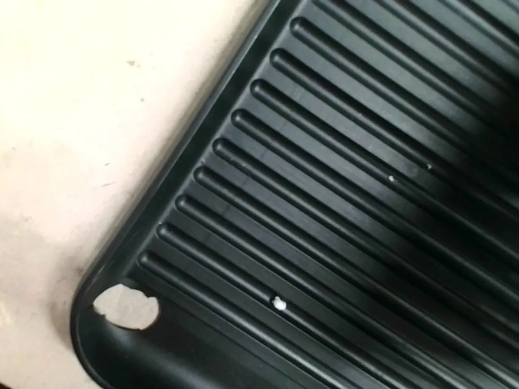 OFERTA Suport de vase metalic AVERO negru a doua calitate