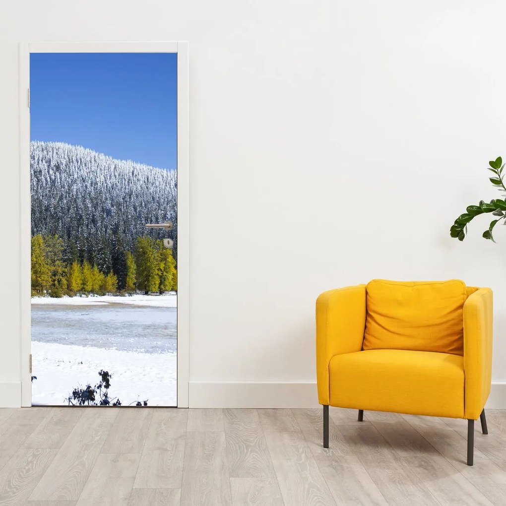 Fototapet pentru ușă - munții înzăpeziți iarna (95x205cm)