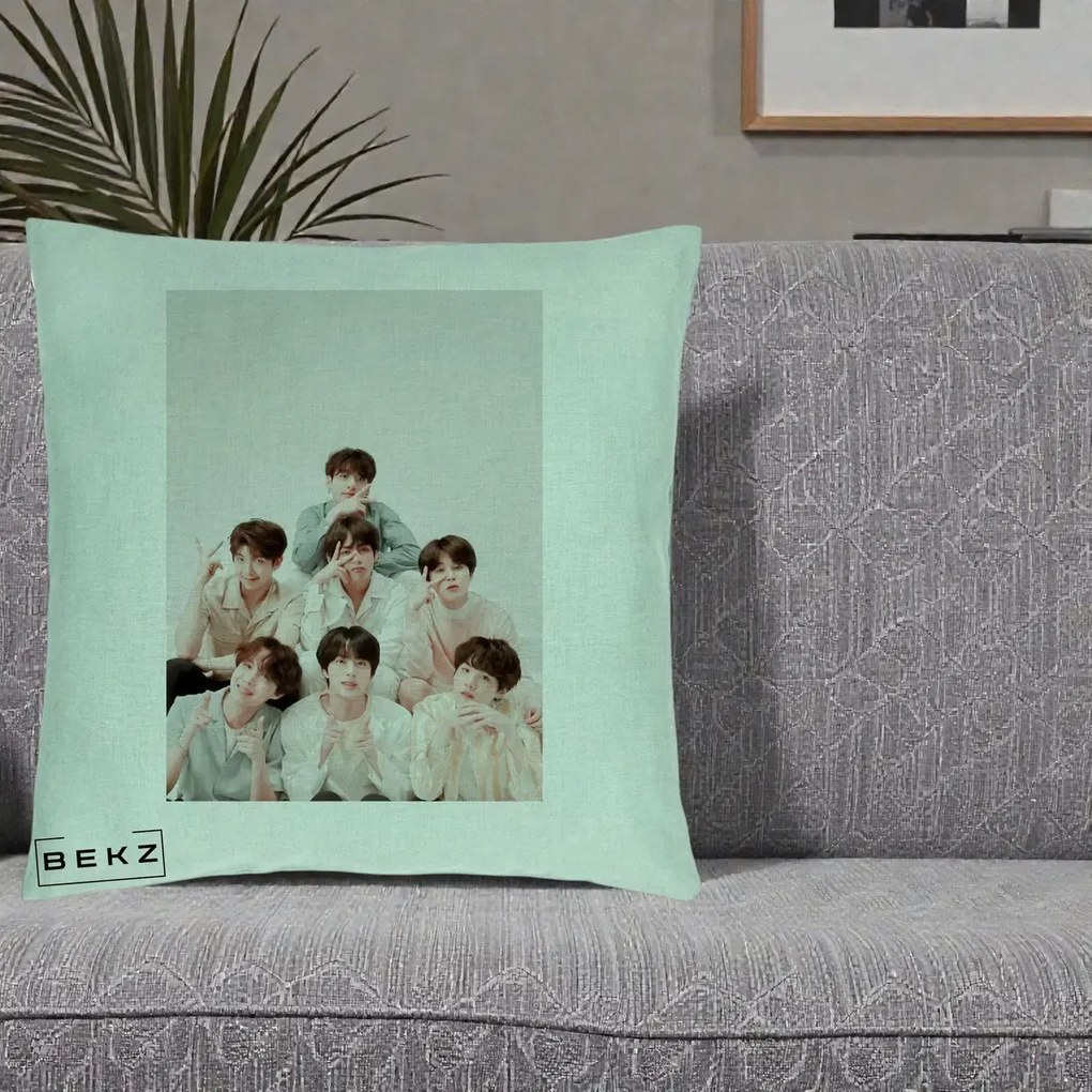 Perna Personalizata K-pop BTS Foto Grup Pastel, 40x40 cm, Verde Menta, Husa Detasabila, Perna Inclusa, BEKZ®