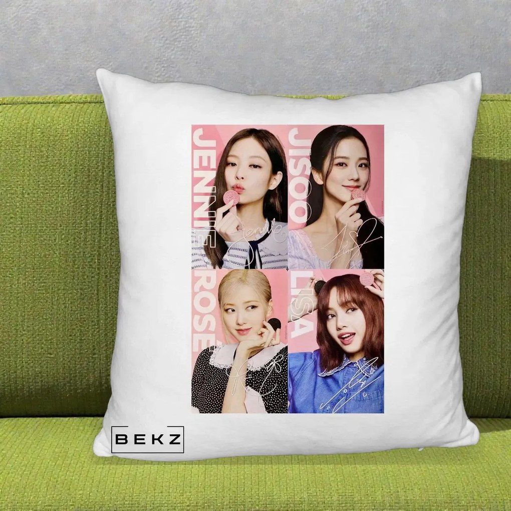 Perna Personalizata K-pop BLACKPINK Colaj 4 Portrete cu Semnature, 40x40 cm, Alb Pufos, Husa Detasabila, Perna Inclusa, BEKZ®