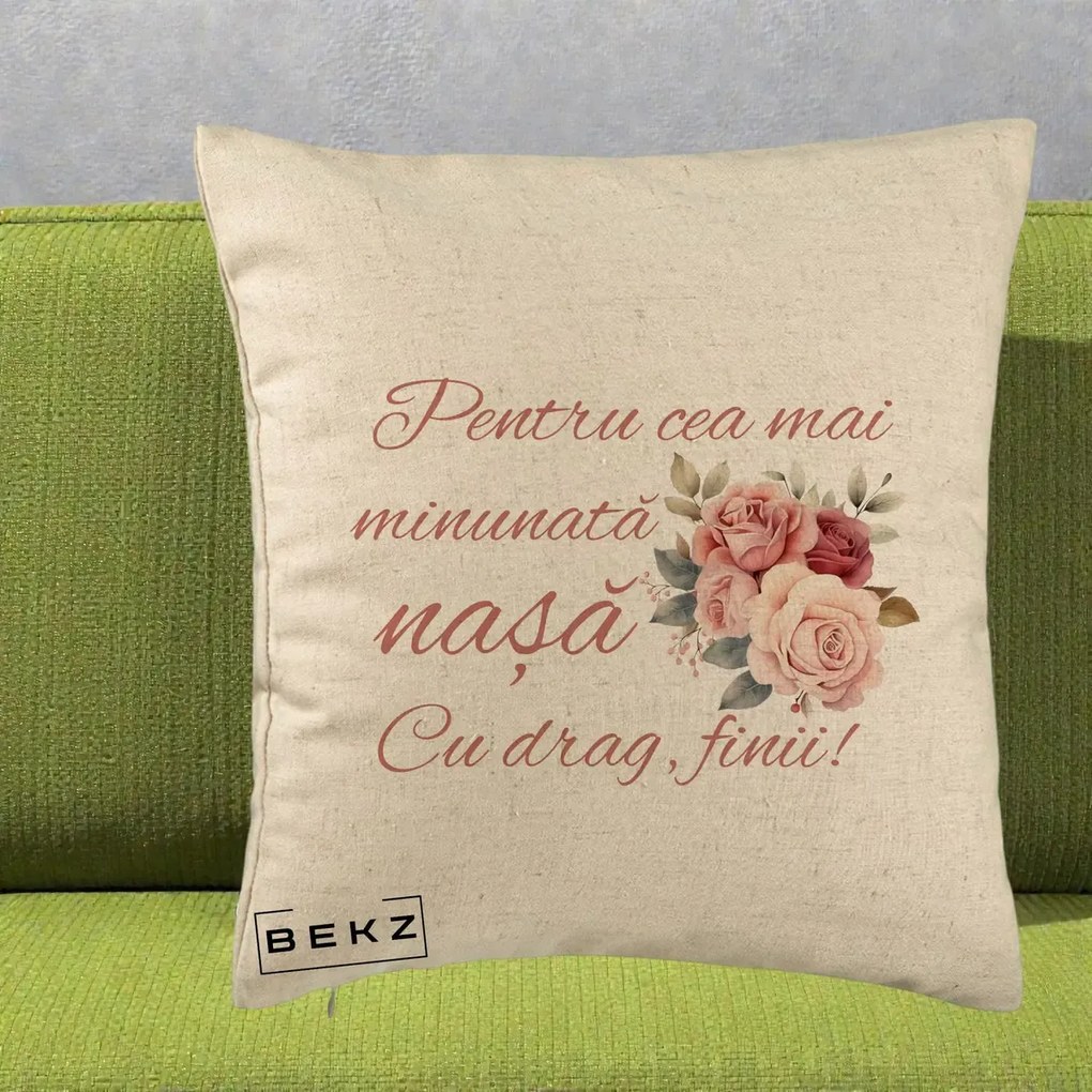 Cadou pentru Nasa - Perna Personalizata Pentru Cea mai Minunata Nasa Cu drag Finii, 40x40 cm, Bej, Husa Detasabila, Perna Inclusa, BEKZ®