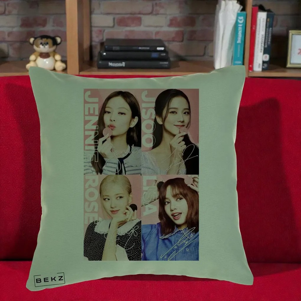 Perna Personalizata K-pop BLACKPINK Colaj 4 Portrete cu Semnature, 40x40 cm, Verde, Husa Detasabila, Perna Inclusa, BEKZ®
