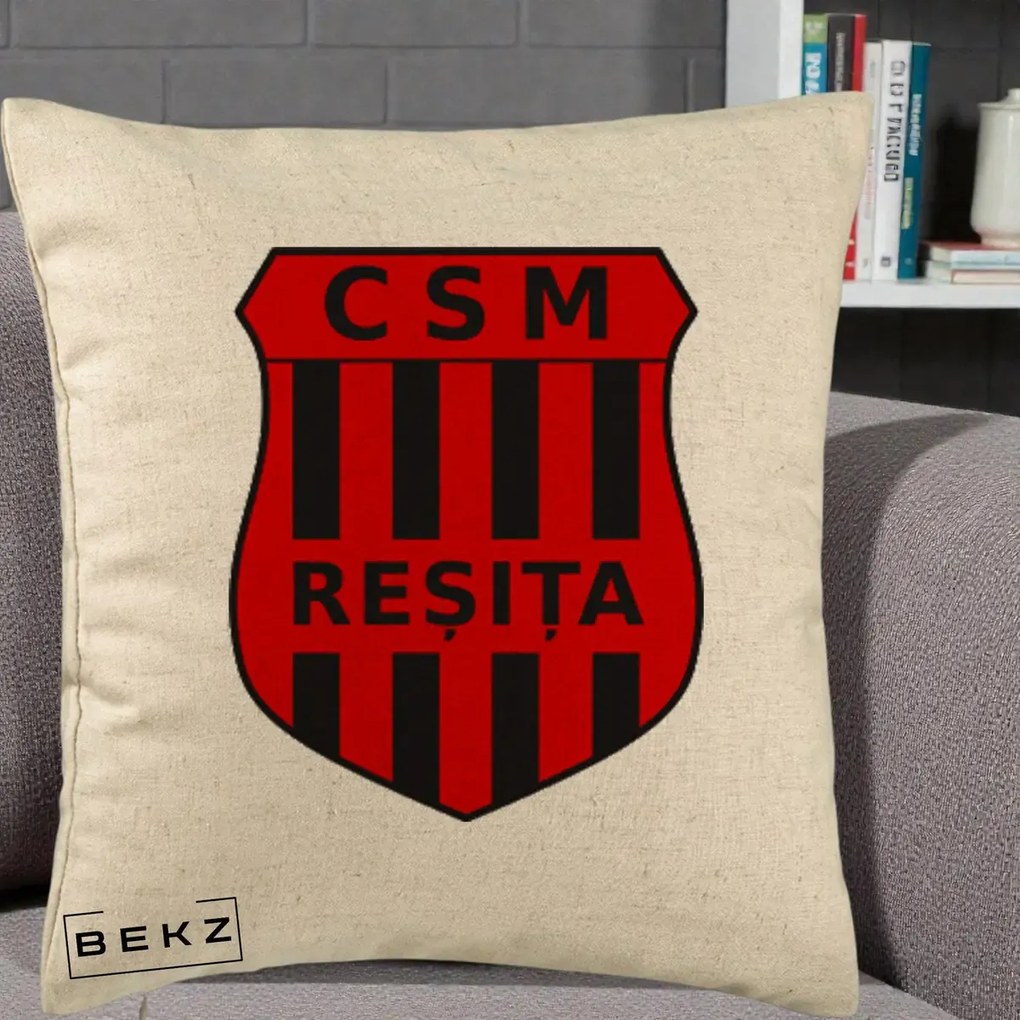 Perna Personalizata CSM Resita Fotbal, 40x40 cm, Bej, Husa Detasabila, Perna Inclusa, BEKZ®