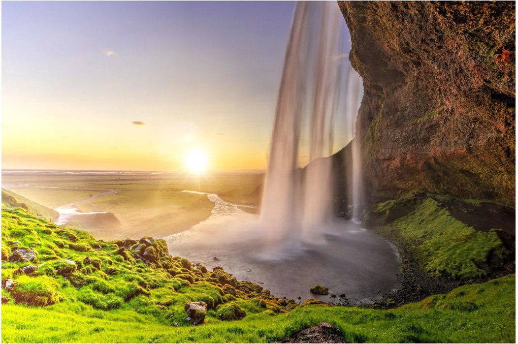 Tablou - Seljalandsfoss din spatele peșterii (90x60 cm)