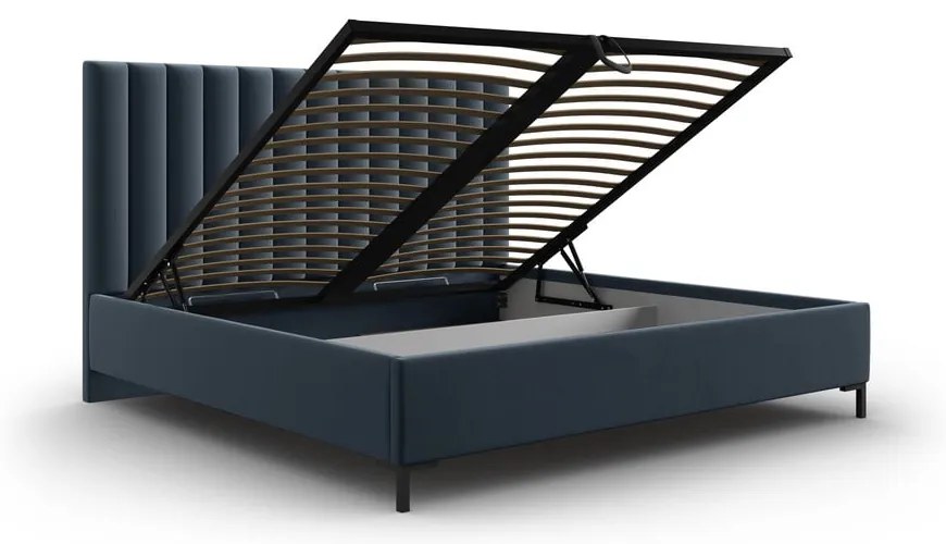 Pat matrimonial albastru închis tapițat cu spațiu de depozitare și somieră 180x200 cm Casey – Mazzini Beds