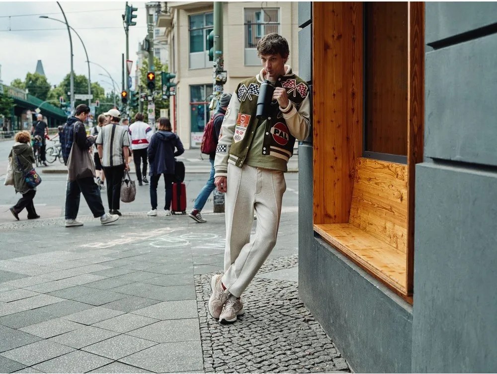 Termos negru cu pai din oțel inoxidabil 890 ml Quencher H2.O FlowState™ Tumbler Black 2.0 – Stanley