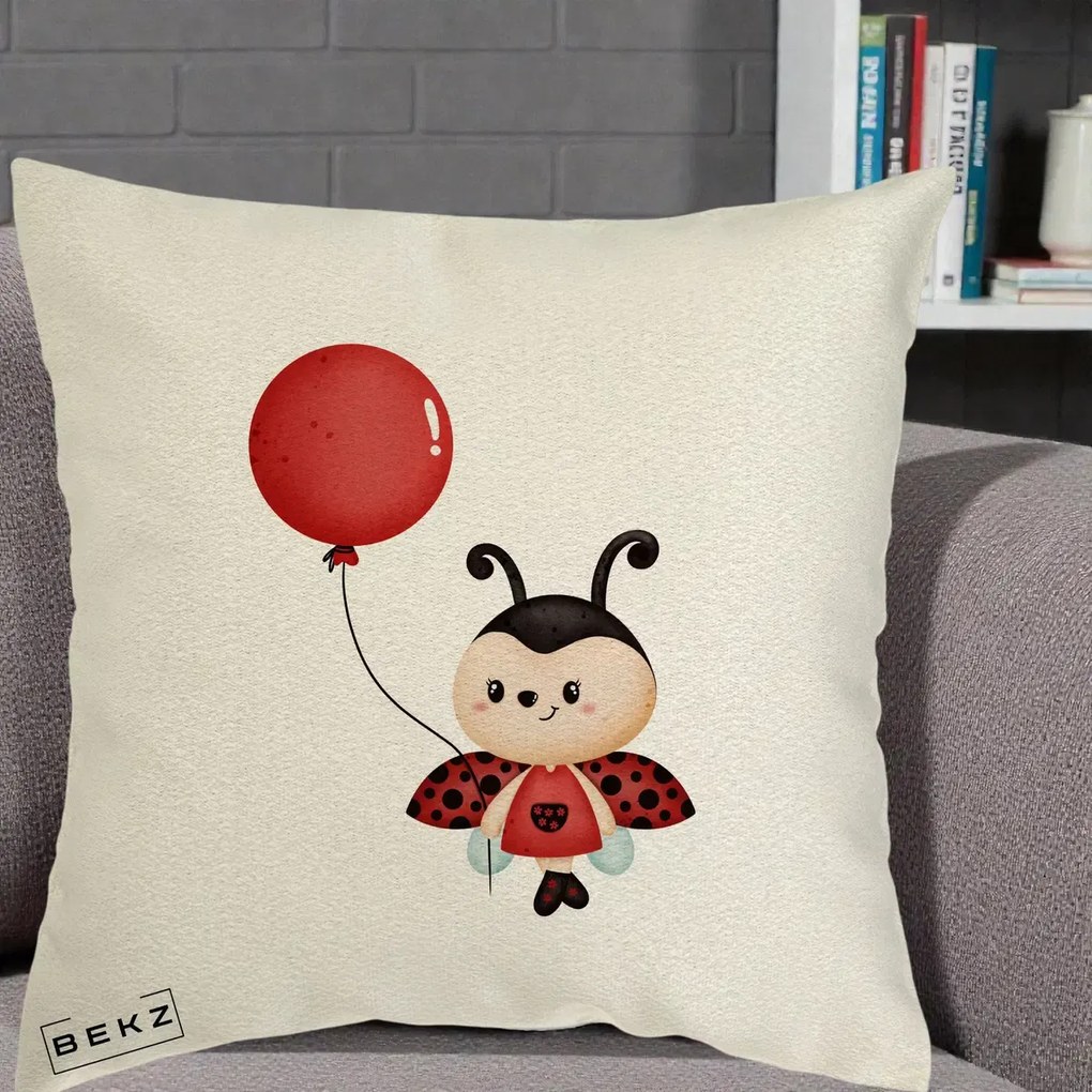 Perna Decorativa Buburuza cu Balon Rosu, 40x40 cm, Ecru, Husa Detasabila, Perna Inclusa, BEKZ®