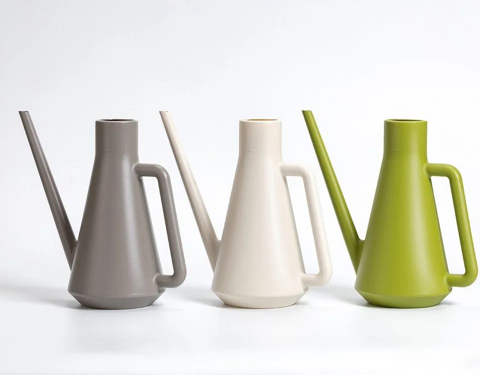 Stropitoare din plastic 1,8 l Pierre – Plastia