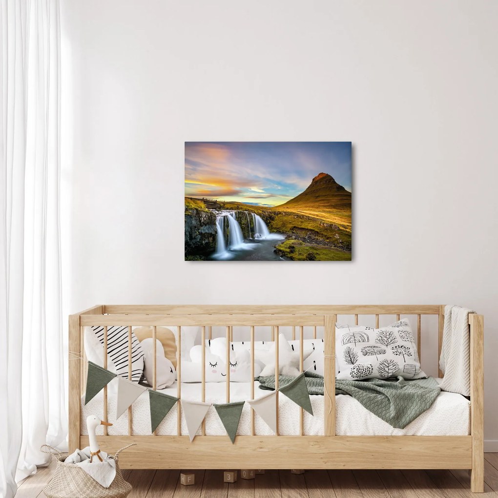Tablou cu munții și cascade pe Islanda (70x50 cm)