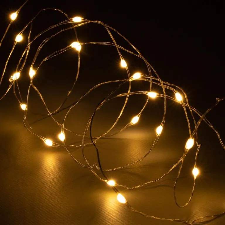 Set de 4 fire luminoase cu 40 de LED-uri, alb cald.