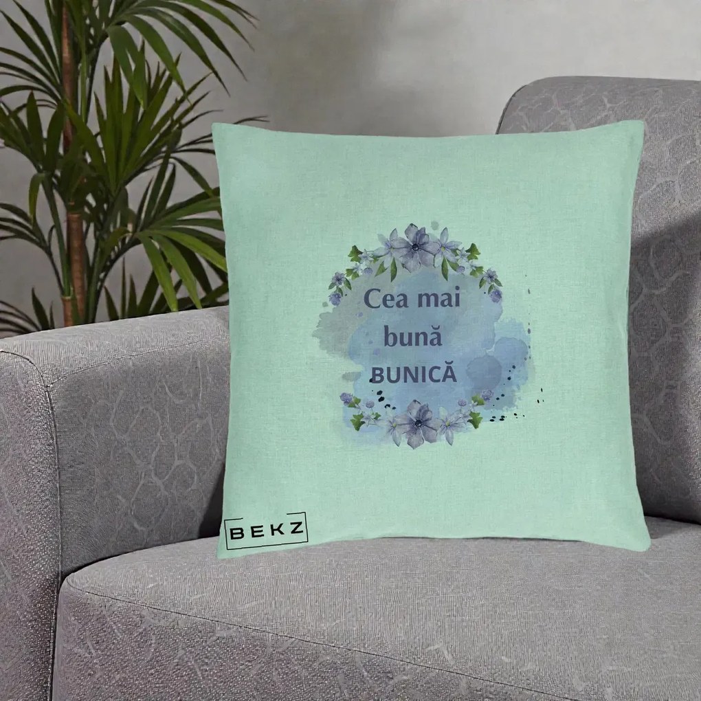Cadou pentru Bunica - Perna Personalizata Cea Mai Buna Bunica Flori Mov Acuarela Negru, 40x40 cm, Verde Menta, Husa Detasabila, Perna Inclusa, BEKZ®