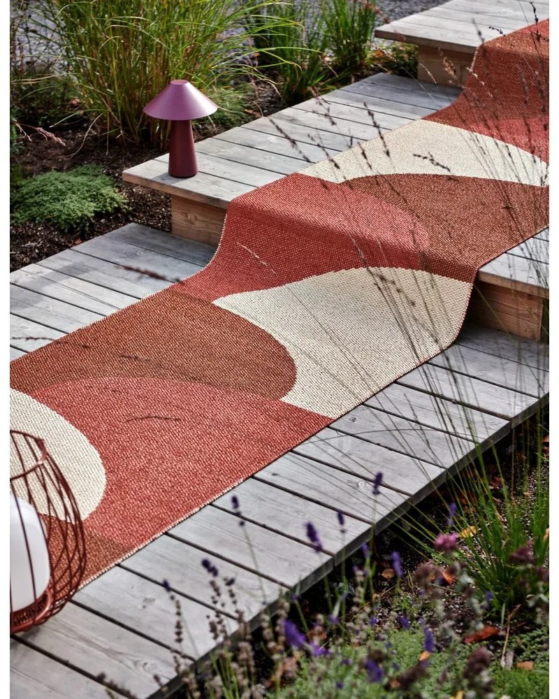 Covor tip traversă pentru interior și exterior cărămiziu 70x270 cm Hill Brick Rust – Pappelina