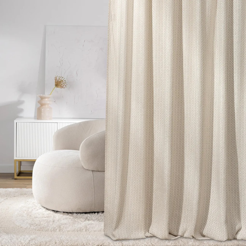 Perdea cu bandă de pliuri