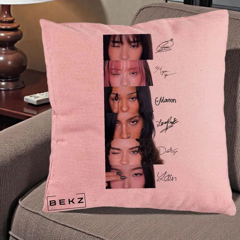 Perna Personalizata K-pop KATSEYE Semnaturi fara Foto, 40x40 cm, Roz, Husa Detasabila, Perna Inclusa, BEKZ®