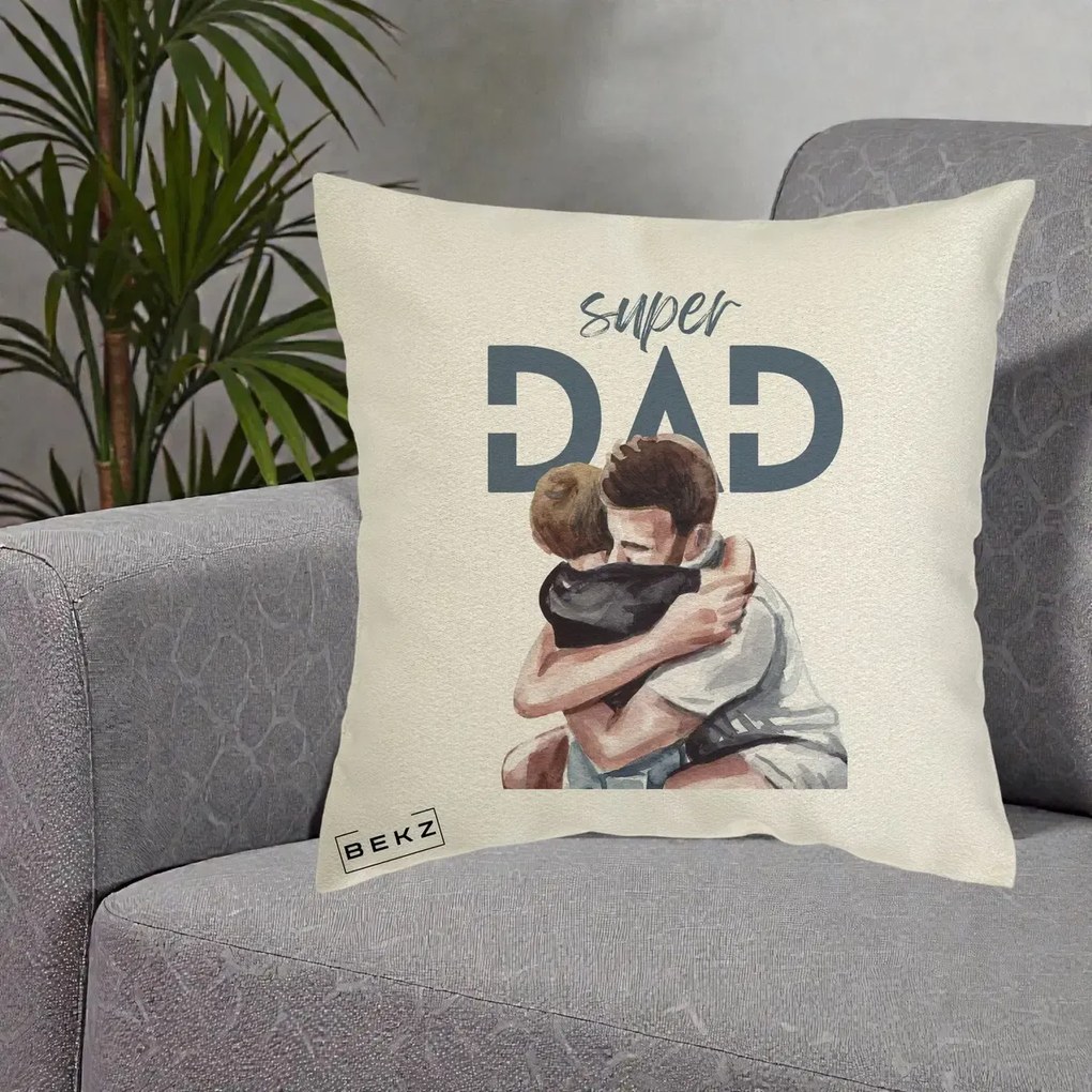 Cadou pentru Tata - Perna Personalizata Super Dad Tata si Fiu Imbratisare, 40x40 cm, Ecru, Husa Detasabila, Perna Inclusa, BEKZ®