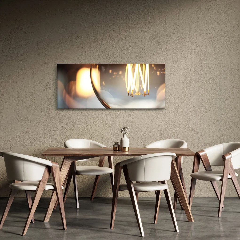 Tablou cu becul aprins (120x50 cm)