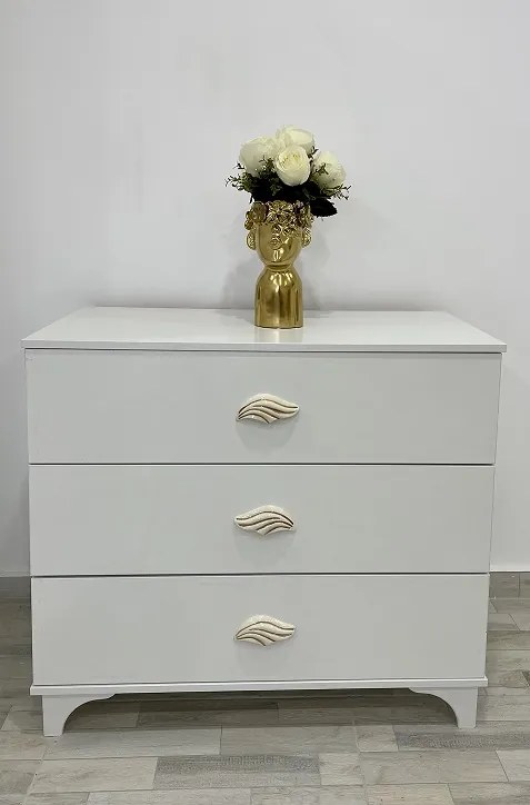 Dormitor Erika / Madrid, culoare alb, cu pat tapiterie alba 140 x 200, dulap 150 cm, comoda si 2 noptiere