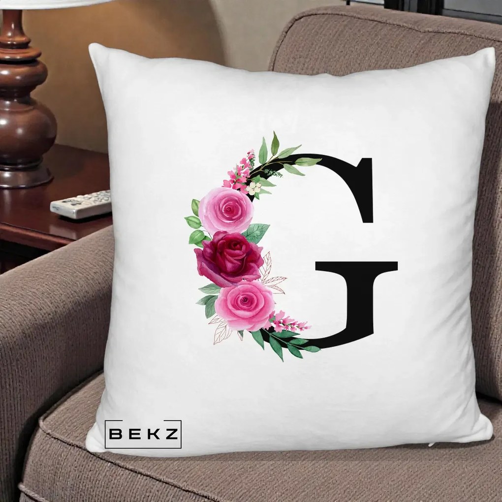 Cadou Personalizat - Perna Personalizata Monograma Florala Litera G, 40x40 cm, Alb Pufos, Husa Detasabila, Perna Inclusa, BEKZ®