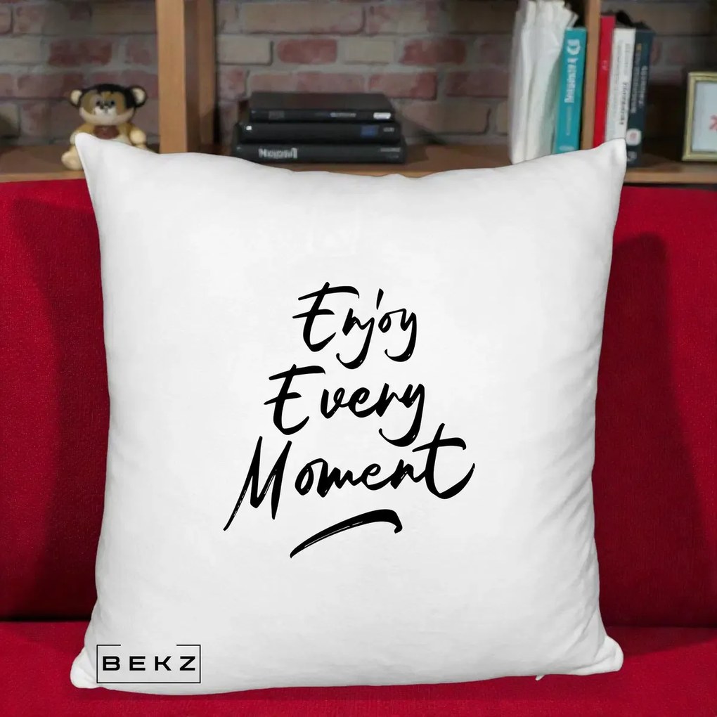 Perna Decorativa Enjoy Every Moment, 40x40 cm, Alb Pufos, Husa Detasabila, Perna Inclusa, BEKZ®