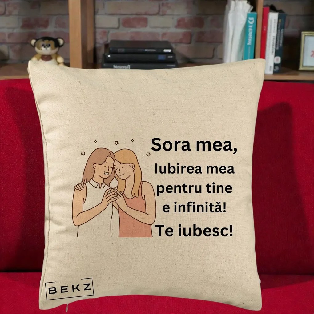 Cadou pentru Sora - Perna Personalizata Sora Mea Te Iubesc Imbratisare cu Sclipiri, 40x40 cm, Bej, Husa Detasabila, Perna Inclusa, BEKZ®