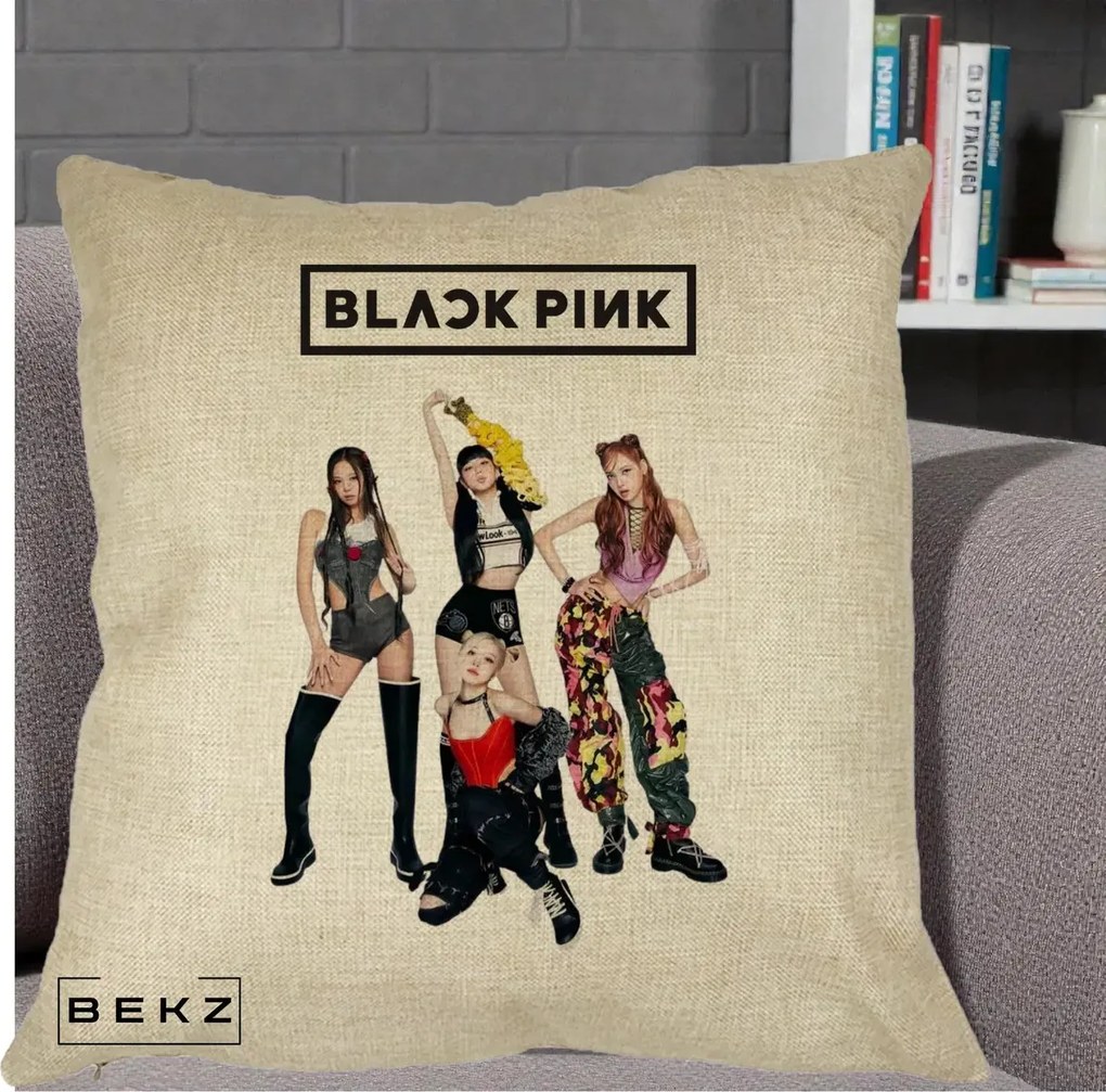 Perna Personalizata K-pop BLACKPINK Fotografie de Grup, 40x40 cm, Crem, Husa Detasabila, Perna Inclusa, BEKZ®