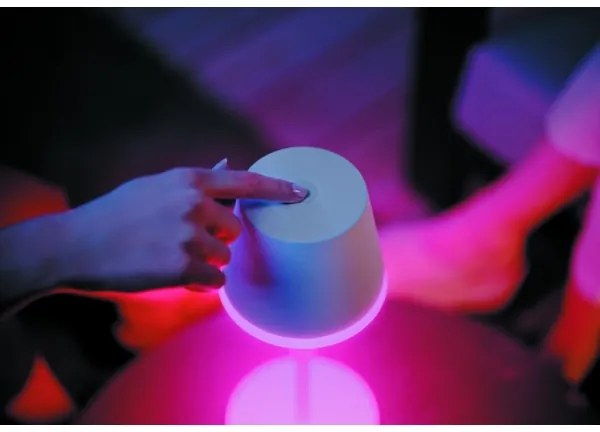Philips Hue GO lampă LED RGBW, dimabilă, touch, 6,2W, 230V, 2000-6500K, IP54