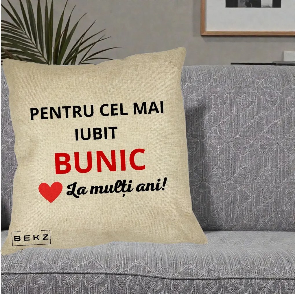 Cadou pentru Bunic - Perna Personalizata Pentru Cel Mai Iubit Bunic La Multi Ani Rosu, 40x40 cm, Crem, Husa Detasabila, Perna Inclusa, BEKZ®