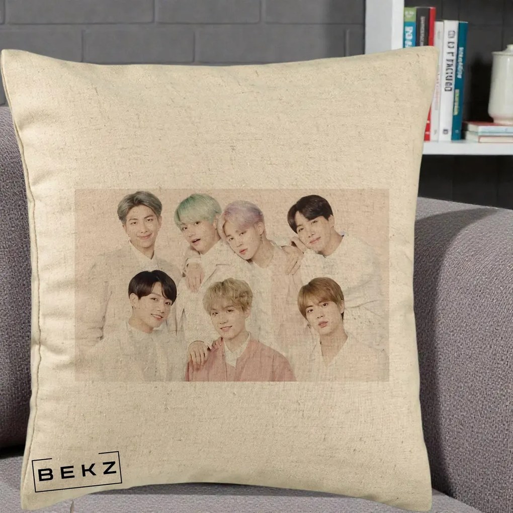 Perna Personalizata K-pop BTS Foto Grup Landscape Pastel, 40x40 cm, Bej, Husa Detasabila, Perna Inclusa, BEKZ®