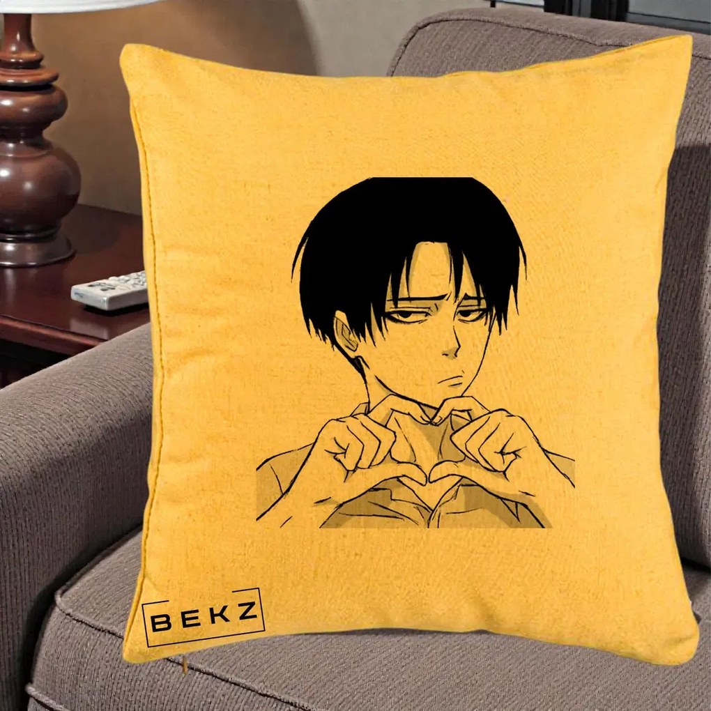 Perna Personalizata Levi Ackerman Inima, 40x40 cm, Galben, Husa Detasabila, Perna Inclusa, BEKZ®
