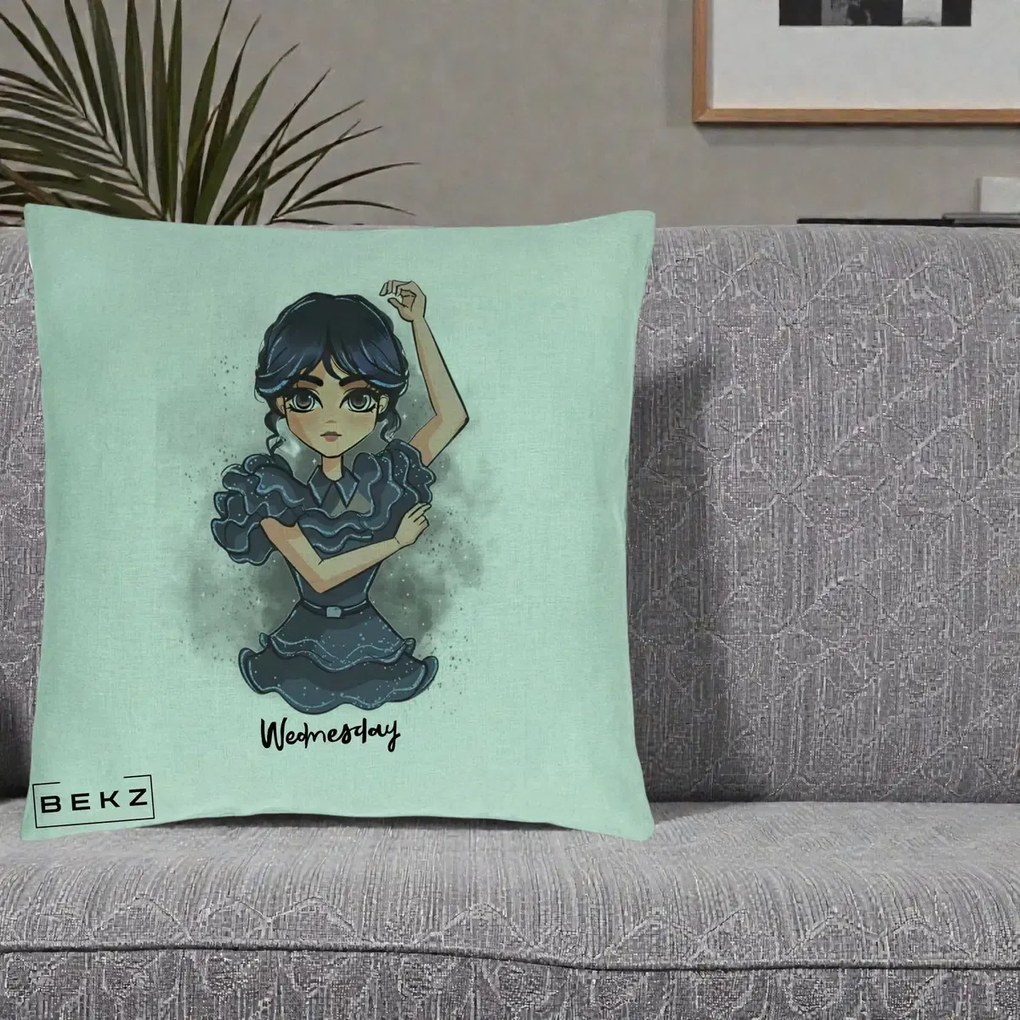 Perna Personalizata Wednesday Addams Dancing Queen, 40x40 cm, Verde Menta, Husa Detasabila, Perna Inclusa, BEKZ®