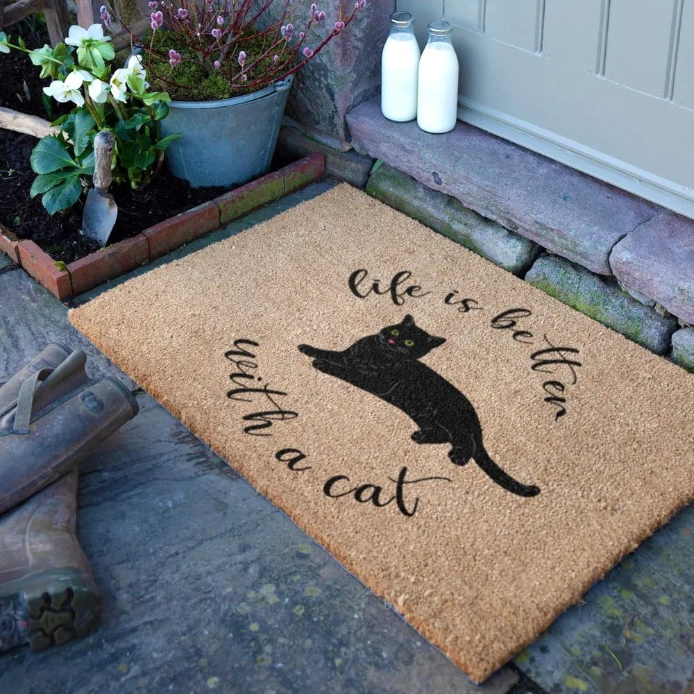 Covoraș de intrare din fibre de nucă de cocos 40x60 cm Life Is Better With a Cat – Artsy Doormats