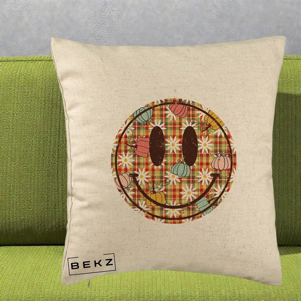 Perna Decorativa Smiley Face de Toamna cu Tartan si Dovlecei, 40x40 cm, Bej, Husa Detasabila, Perna Inclusa, BEKZ®