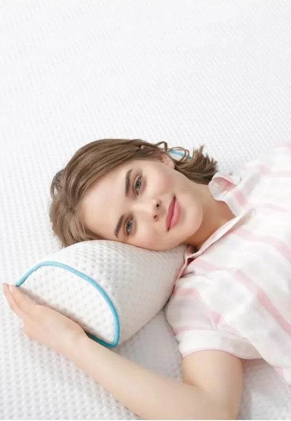 Pernă ergonomică cu umplutură de spumă cu memorie 18x42 cm – Mila Home