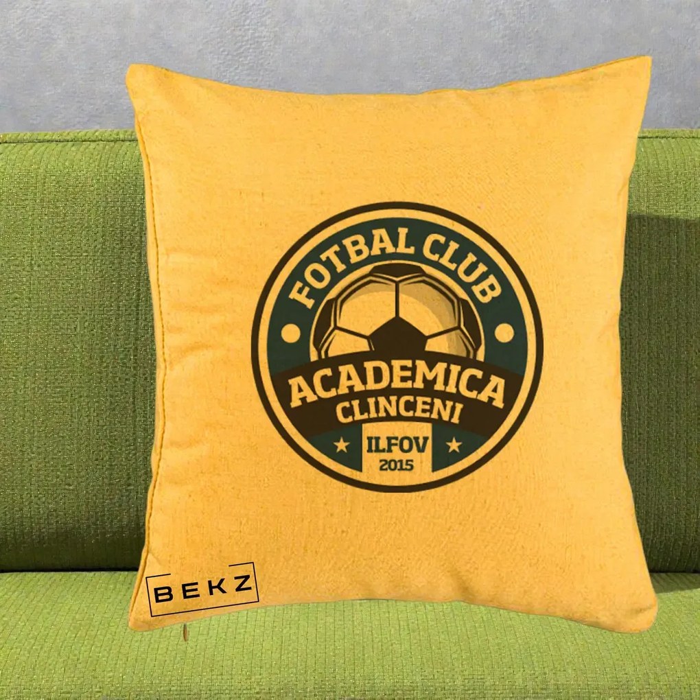 Perna Personalizata Academica Clinceni Fotbal Club, 40x40 cm, Galben, Husa Detasabila, Perna Inclusa, BEKZ®