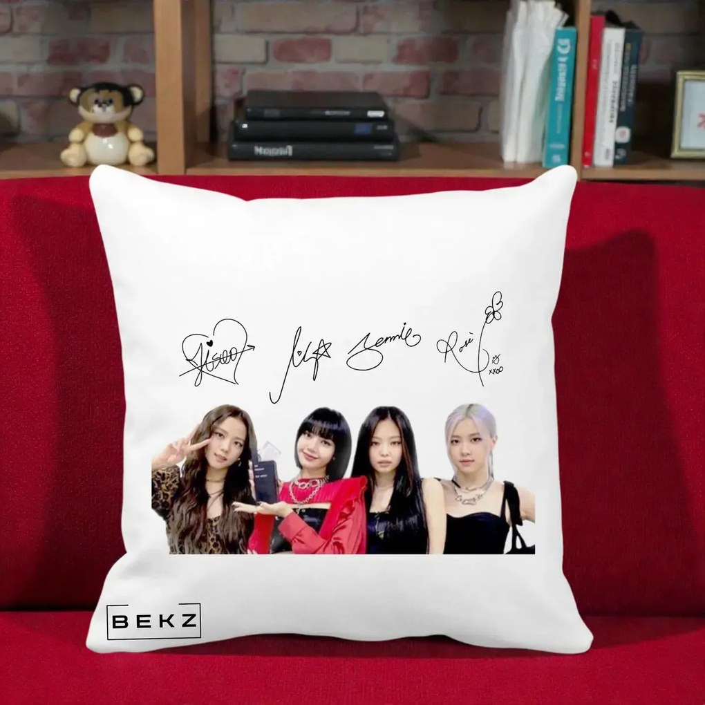 Perna Personalizata K-pop BLACKPINK Semnaturi, 40x40 cm, Alba Mata, Husa Detasabila, Perna Inclusa, BEKZ®