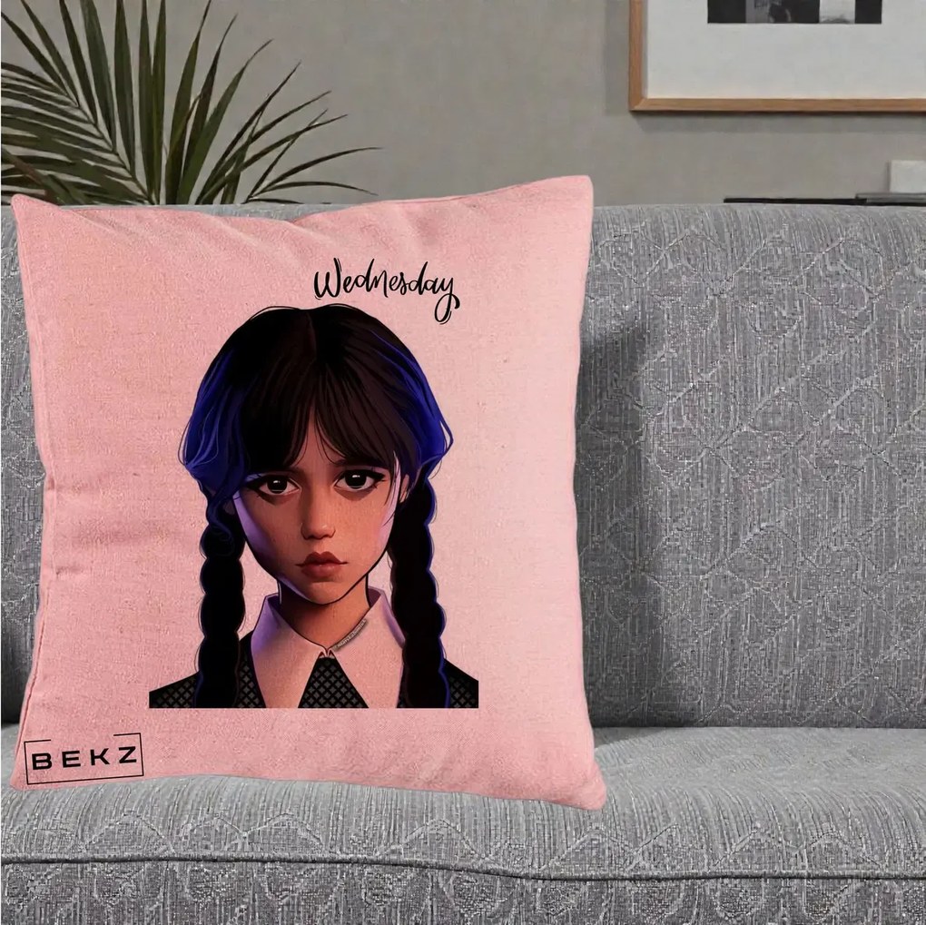 Perna Personalizata Wednesday Addams Portret Realist, 40x40 cm, Roz, Husa Detasabila, Perna Inclusa, BEKZ®