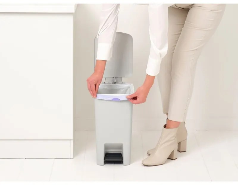 Coș cu pedală Brabantia StepUp 1008480, 16 L, Materiale ecologice, Deschidere mare, Gri deschis