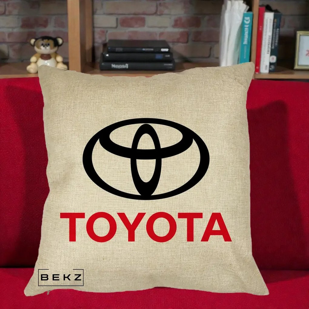 Perna Personalizata cu emblema Toyota, 40x40 cm, Crem, Husa Detasabila, Perna Inclusa, BEKZ®