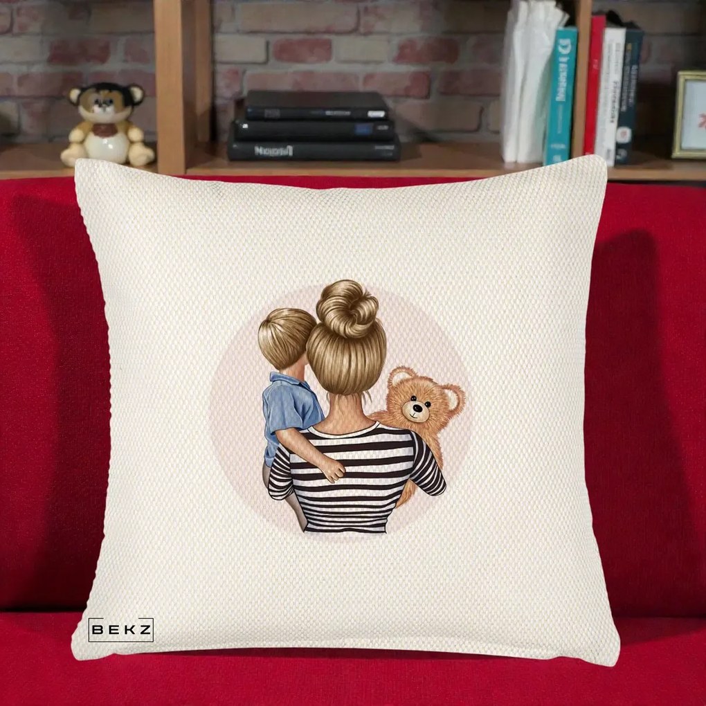 Cadou pentru Mama - Perna Personalizata Mama si Baietelul cu Ursulet, 40x40 cm, Crem Reliefat, Husa Detasabila, Perna Inclusa, BEKZ®