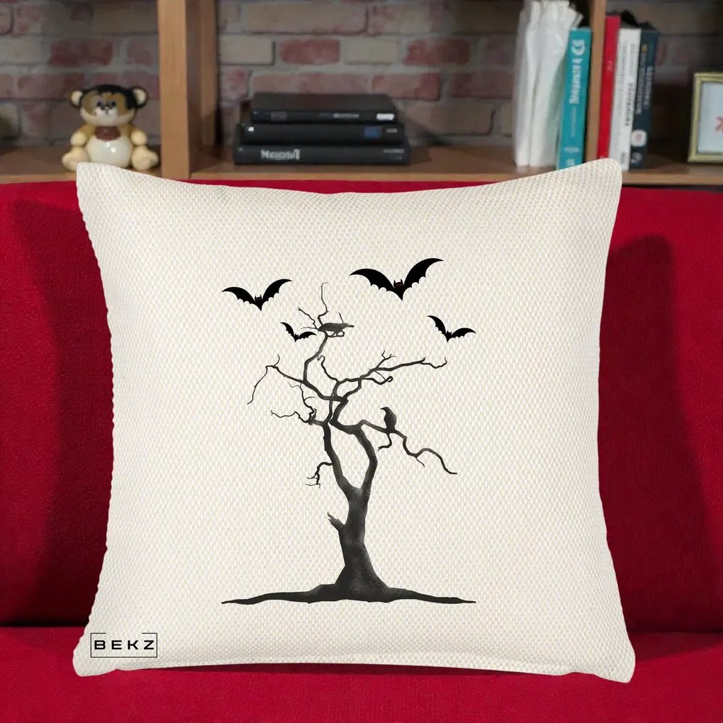 Perna Decorativa Halloween Copac cu Lilieci Alb-Negru, 40x40 cm, Crem Reliefat, Husa Detasabila, Perna Inclusa, BEKZ®
