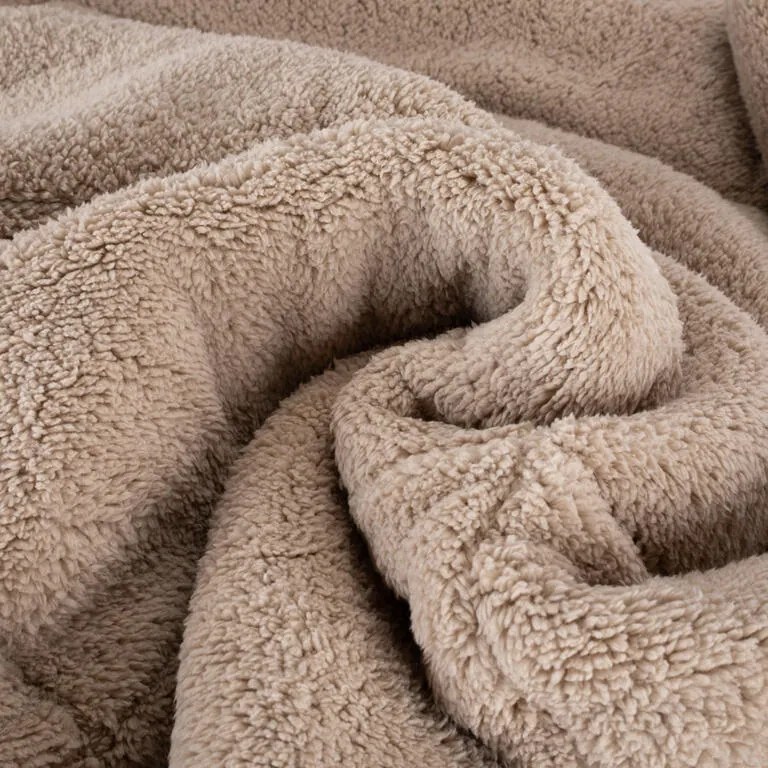 Set matlasat cu blăniţă Dual Feel NICOLETA 3 buc