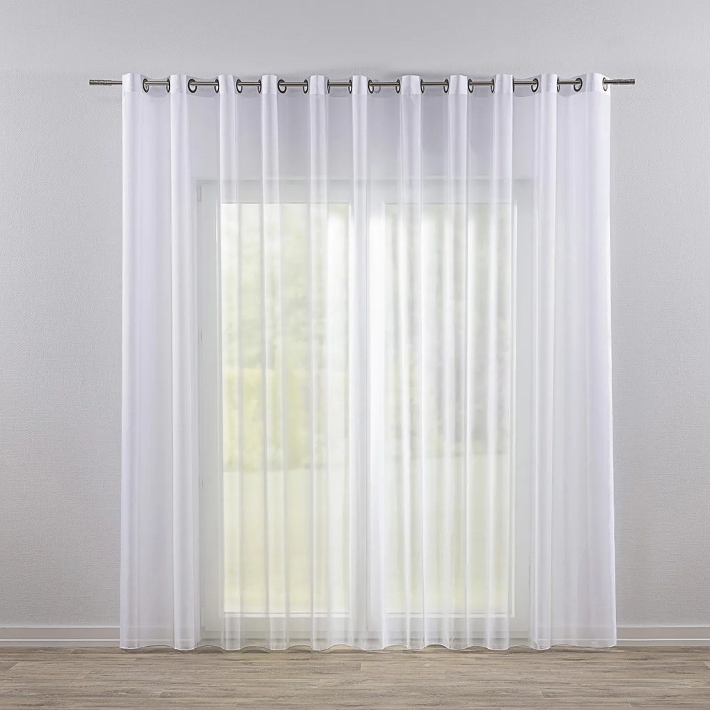 Draperie cu ochi
