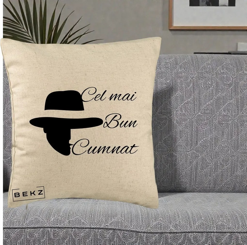 Cadou pentru Cumnat - Perna Personalizata Cel mai Bun Cumnat cu Silueta Palarie, 40x40 cm, Bej, Husa Detasabila, Perna Inclusa, BEKZ®