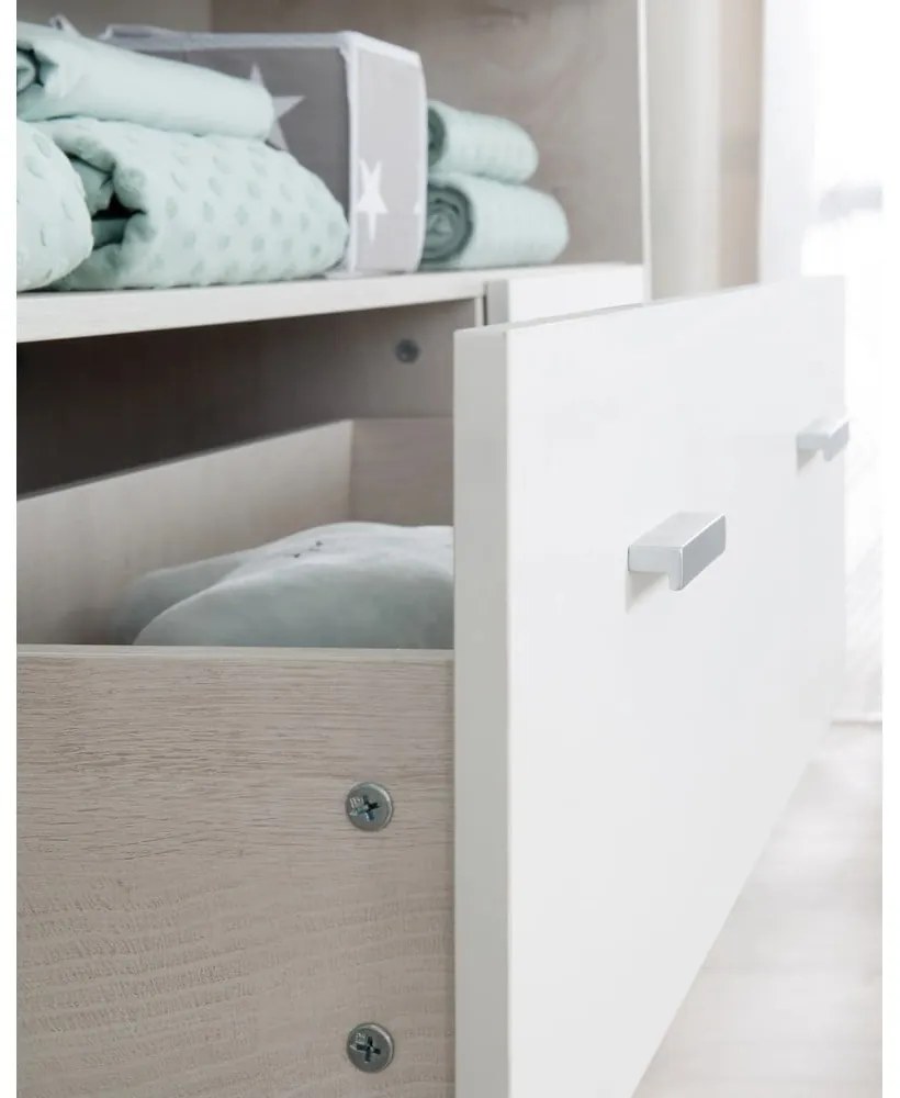 Comodă de copii albă joasă cu aspect de lemn de stejar cu masă de schimbat 117x98 cm Julia – Roba