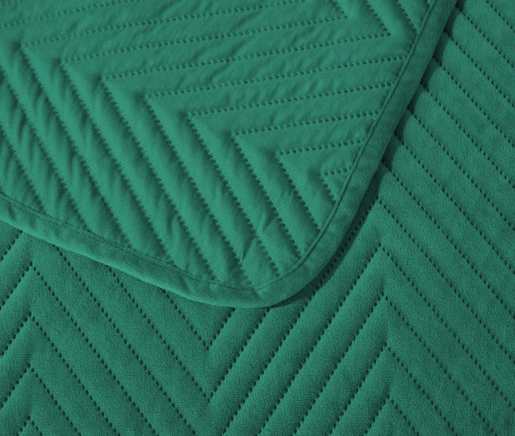 Cuvertura de pat din catifea verde cu model ARROW VELVET Dimensiuni: 220 x 240 cm