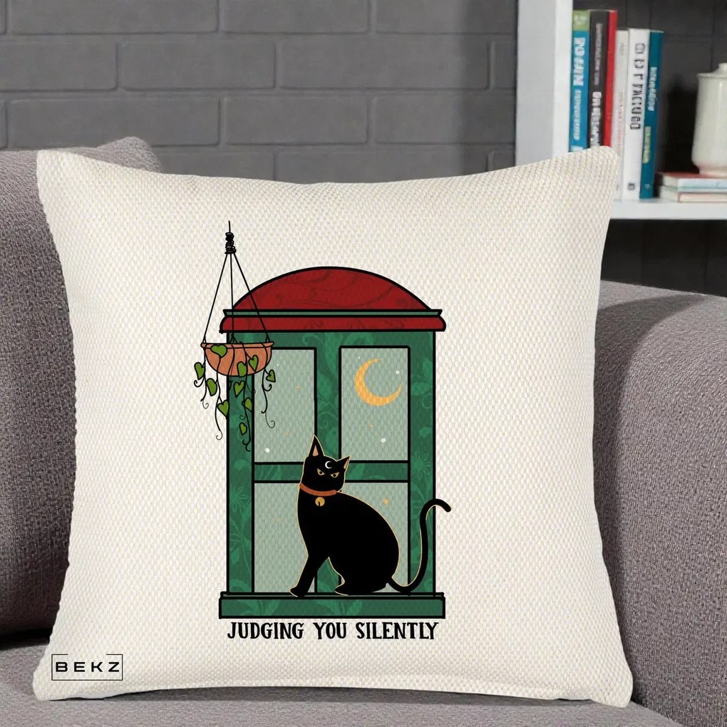 Perna Decorativa Judging You Silently Pisica Geam, 40x40 cm, Crem Reliefat, Husa Detasabila, Perna Inclusa, BEKZ®