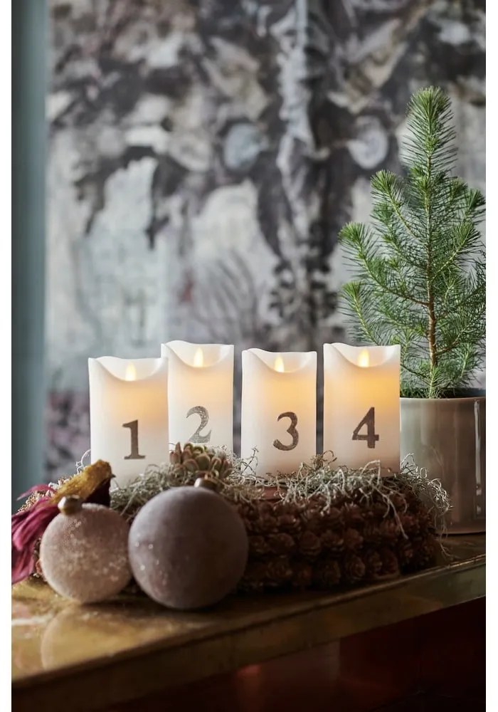 Decorațiune luminoasă de Crăciun 4 buc. (înălțime 13 cm) Sara – Sirius