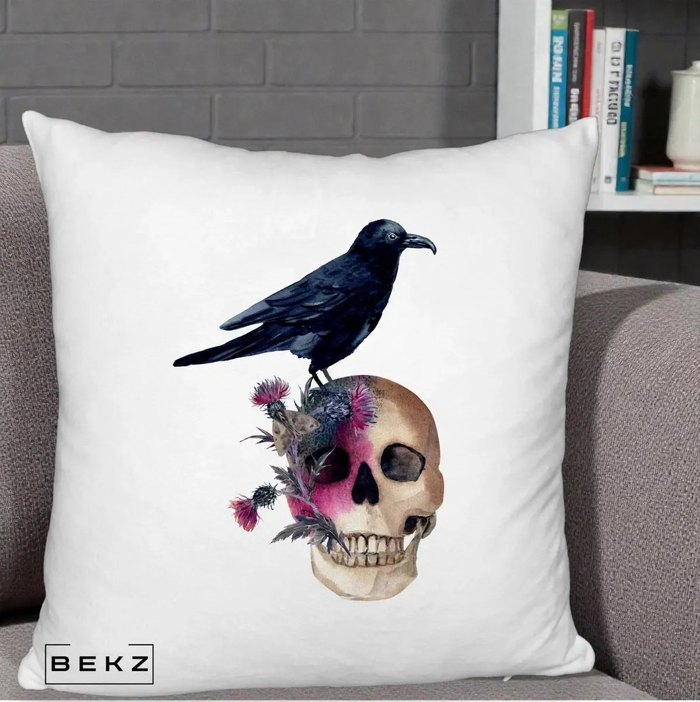 Perna Decorativa Craniu cu Corb si Flori Gothic, 40x40 cm, Alb Pufos, Husa Detasabila, Perna Inclusa, BEKZ®